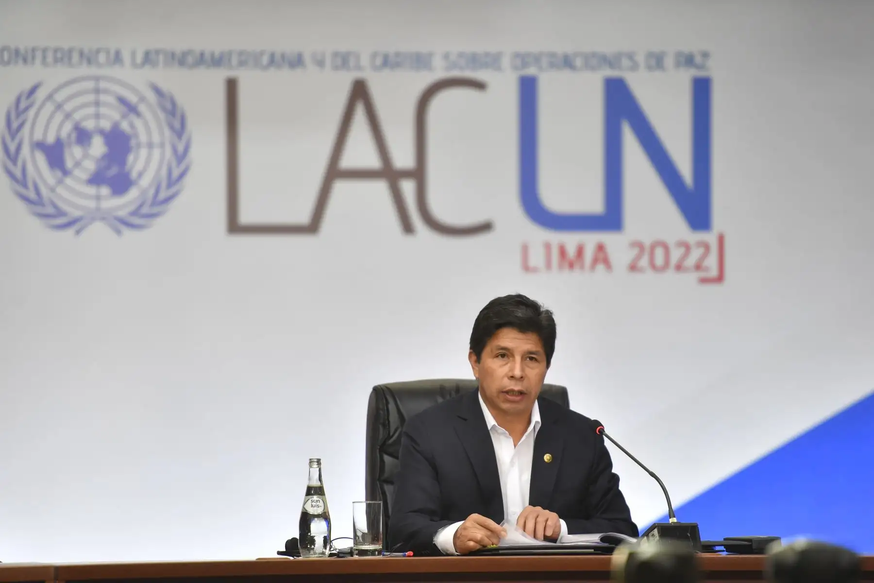 Presidente de la república Pedro Castillo, Junto al Canciller Miguel Ángel Rodríguez Mackay, inauguraron hoy la I Conferencia Latinoamericana y del Caribe sobre Operaciones de Paz de las Naciones Unidas.
Foto: Presidencia Perú