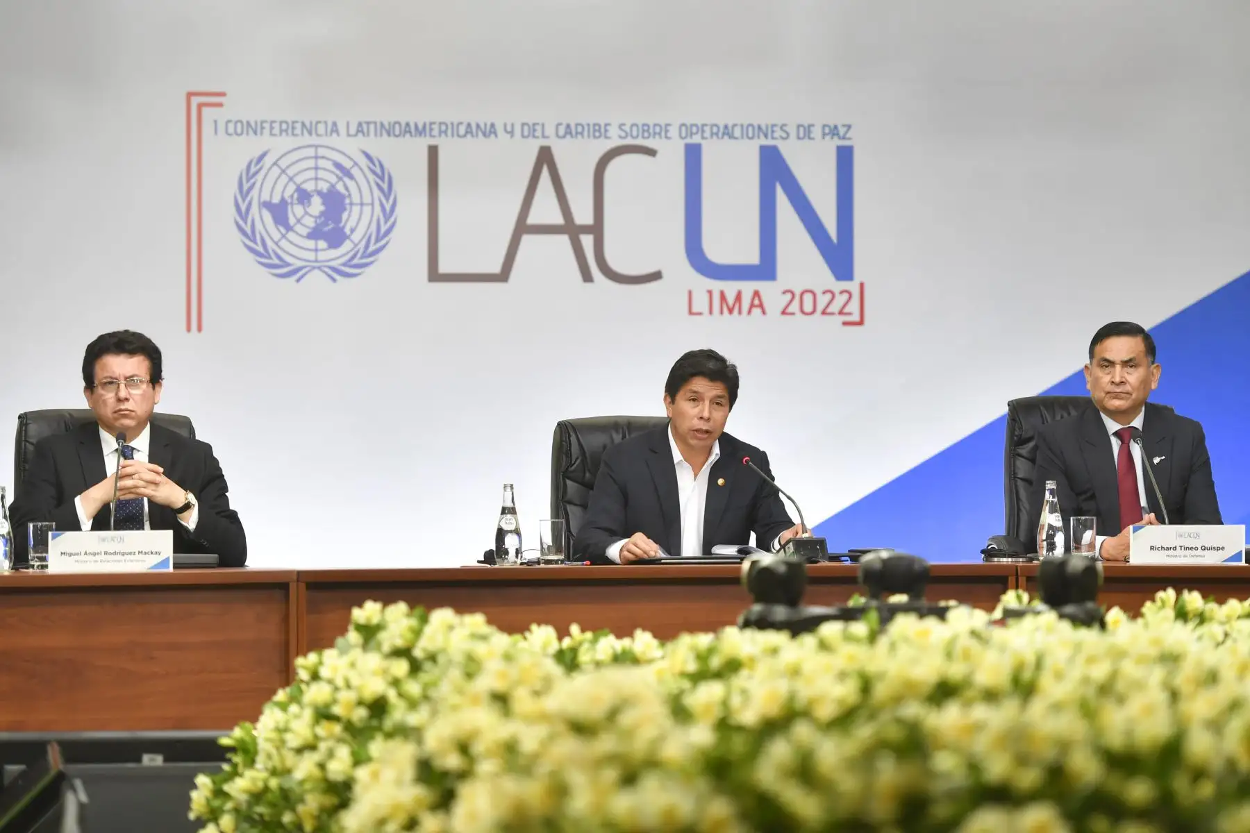 Presidente de la república Pedro Castillo, Junto al Canciller Miguel Ángel Rodríguez Mackay, inauguraron hoy la I Conferencia Latinoamericana y del Caribe sobre Operaciones de Paz de las Naciones Unidas.
Foto: Presidencia Perú