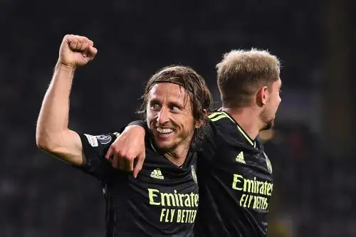 Los tantos los firmaron el brasileño Vinicius (56), el croata Luka Modric (60) y el belga Eden Hazard (77) para un Real Madrid que manda en el grupo F. Foto: AFP