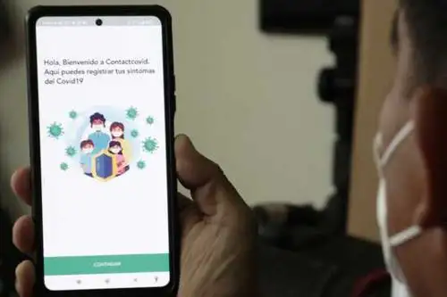 Contac Covid reconoce en tiempo real los nuevos casos y posibles brotes de esta enfermedad y genera una respuesta inmediata del personal de salud de los diferentes establecimientos de salud, según la jurisdicción. ANDINA/Eddy Ramos