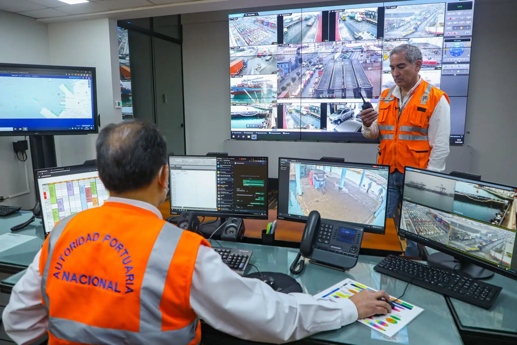 Centro de Control y Respuesta a Emergencias brinda seguridad y agiliza la cadena logística portuaria del Callao.
Foto: MTC
