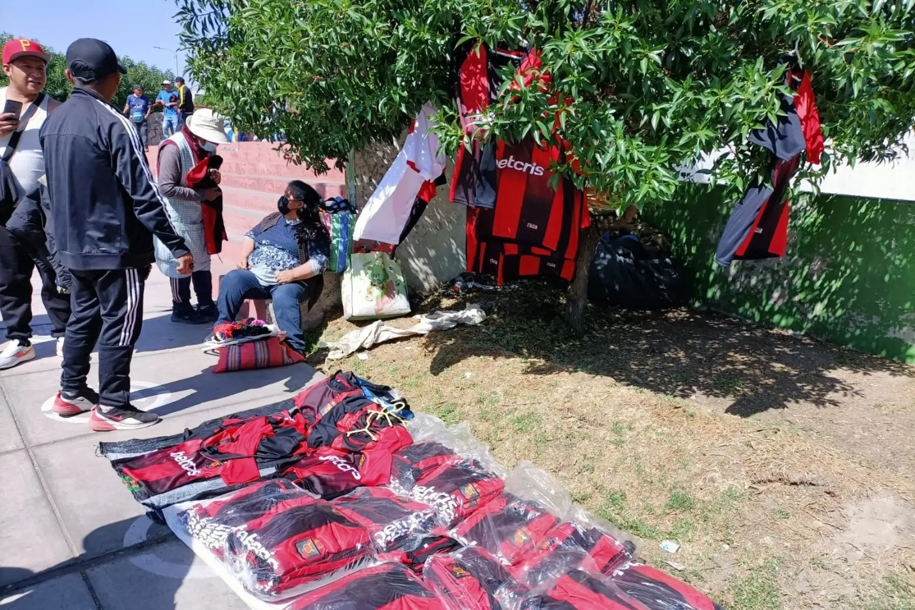 La expectativa crece en Arequipa conforme se acerca la hora del encuentro entre el FBC Melgar vs Independiente del Valle de Ecuador que se desarrollará a las 7:30 de la noche en el Estadio de la UNSA (Universidad Nacional San Agustín).
Foto: Cortesía Rocío Méndez