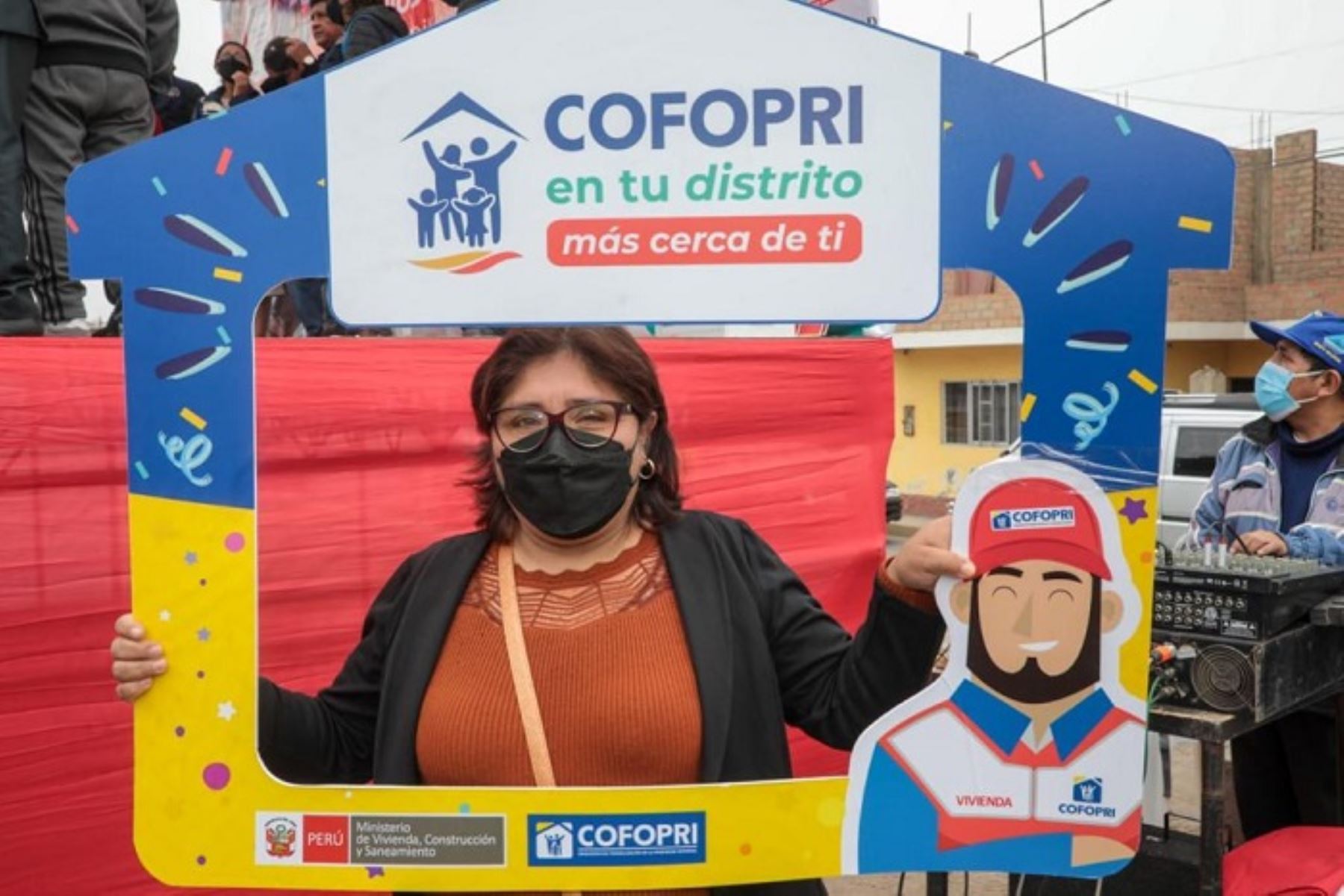 Huaral: campaña "Cofopri en tu distrito" entregó más de 700 títulos de propiedad.