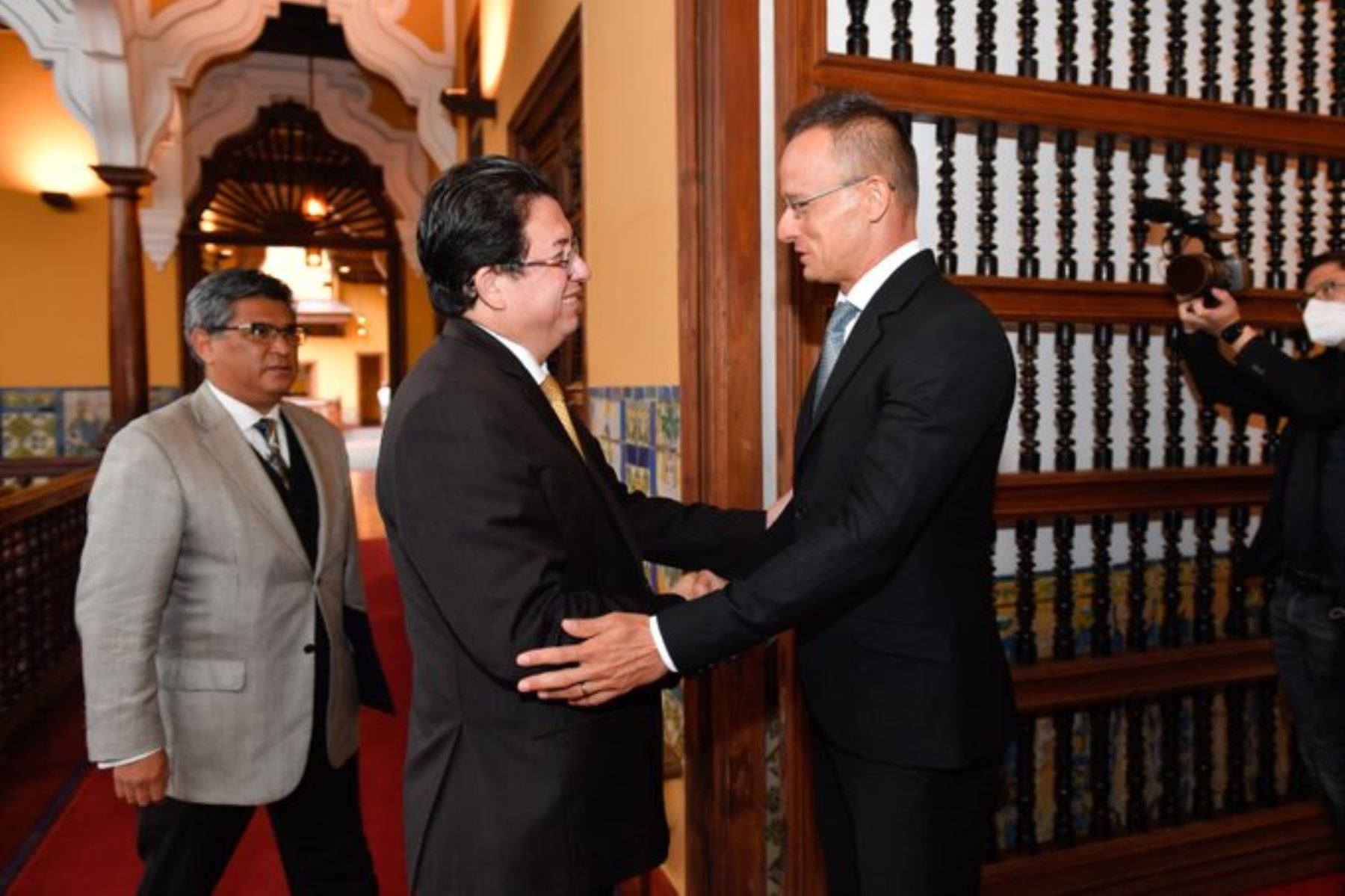 Peru's Foreign Affairs Minister receives Hungarian counterpart | News ...