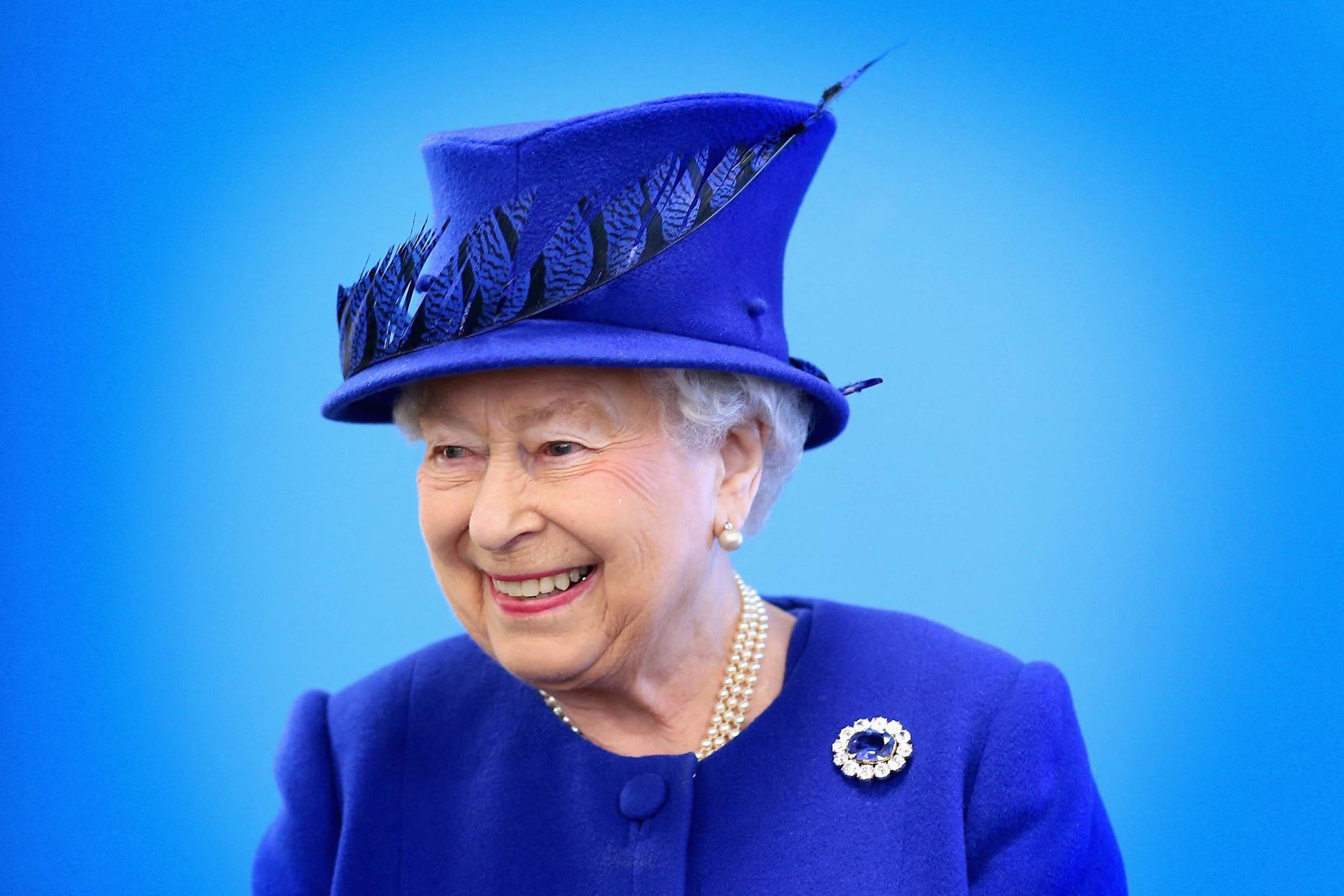 Reina Isabel II de Gran Bretaña, visitó el Centro con el Príncipe Carlos, Príncipe de Gales, para conmemorar el 40 aniversario de la confianza del príncipe. Foto: AFP
