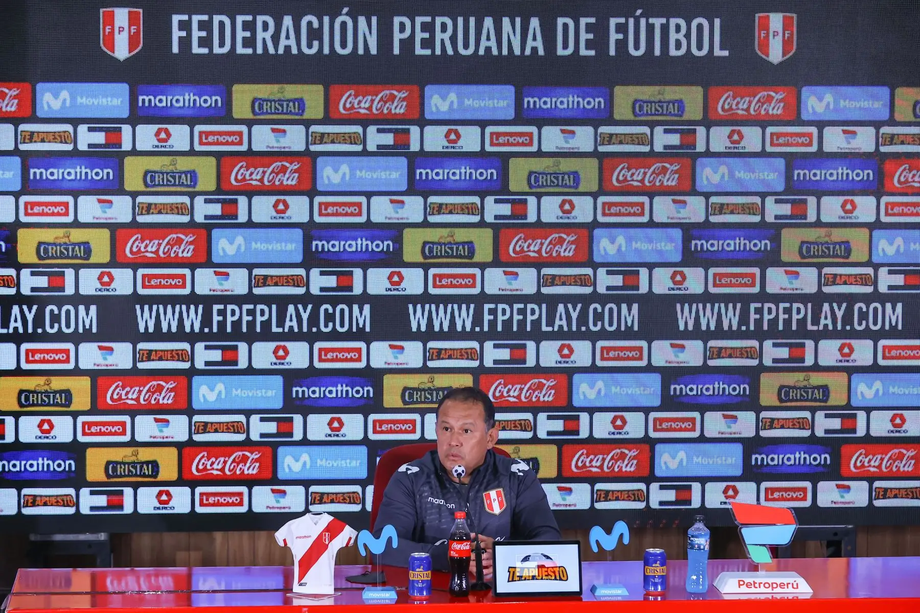 El entrenador de la selección peruana, Juan Reynoso, anuncia su primera lista de convocados en la selección peruana para los cotejos amistosos contra México y El Salvador. Foto: ANDINA/Andrés Valle