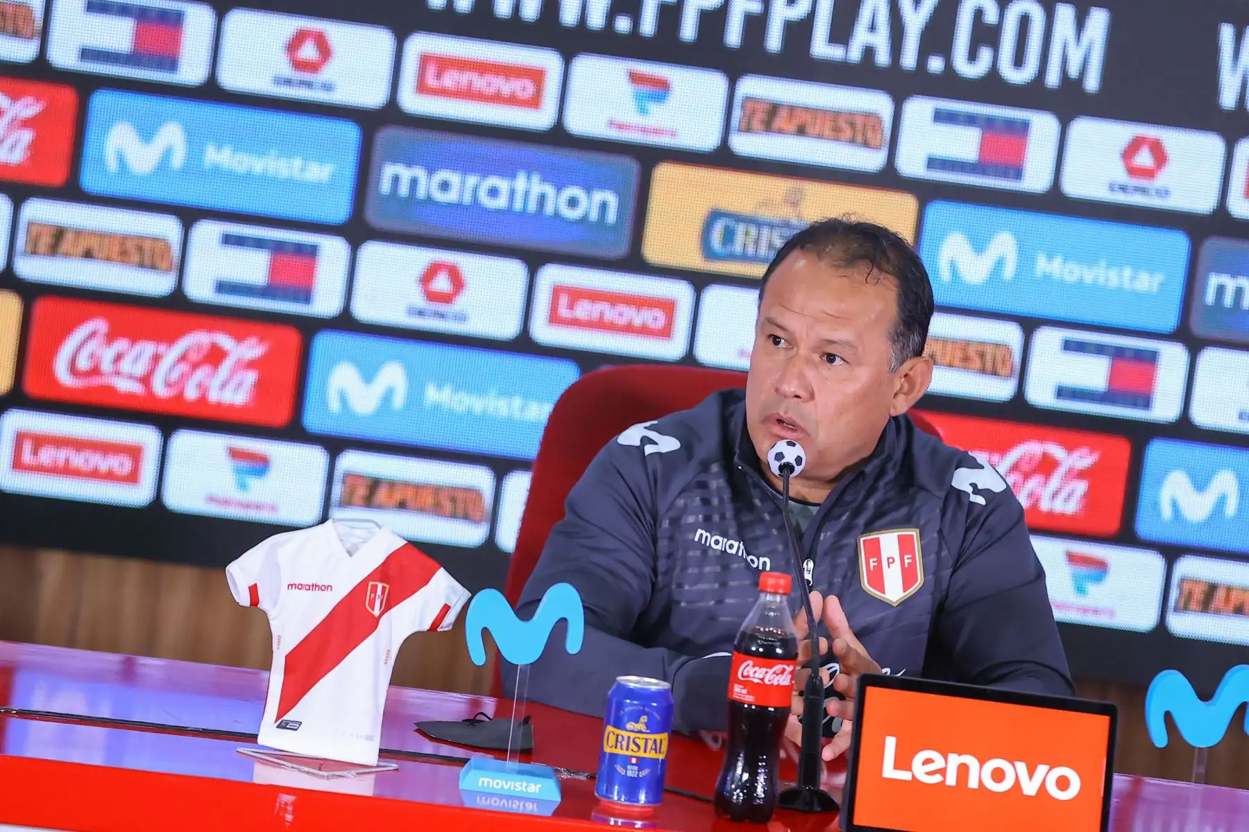 El entrenador de la selección peruana, Juan Reynoso, anuncia su primera lista de convocados en la selección peruana para los cotejos amistosos contra México y El Salvador. Foto: ANDINA/Andrés Valle