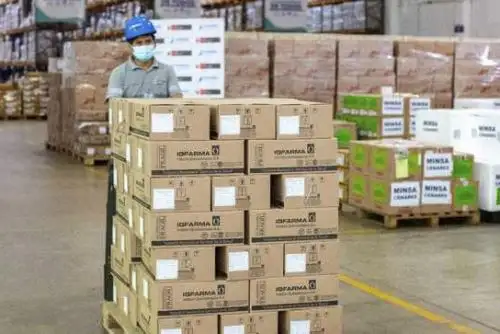 El Centro Nacional de Abastecimiento de Recursos Estratégicos en Salud (Cenares) ha entregado al INEN más de 4 toneladas de 59 tipos de medicamentos oncológicos, de las cuales 2.84 toneladas no requieren cadena de frío para su almacenamiento. Foto: ANDINA/Minsa.