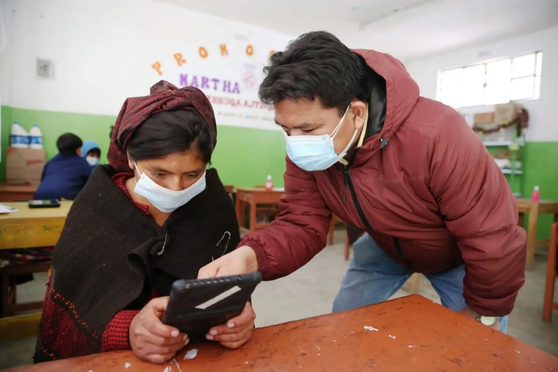 Minedu entregará tablets a todos los maestros y alumnos de colegios públicos. Foto: ANDINA/Difusión.