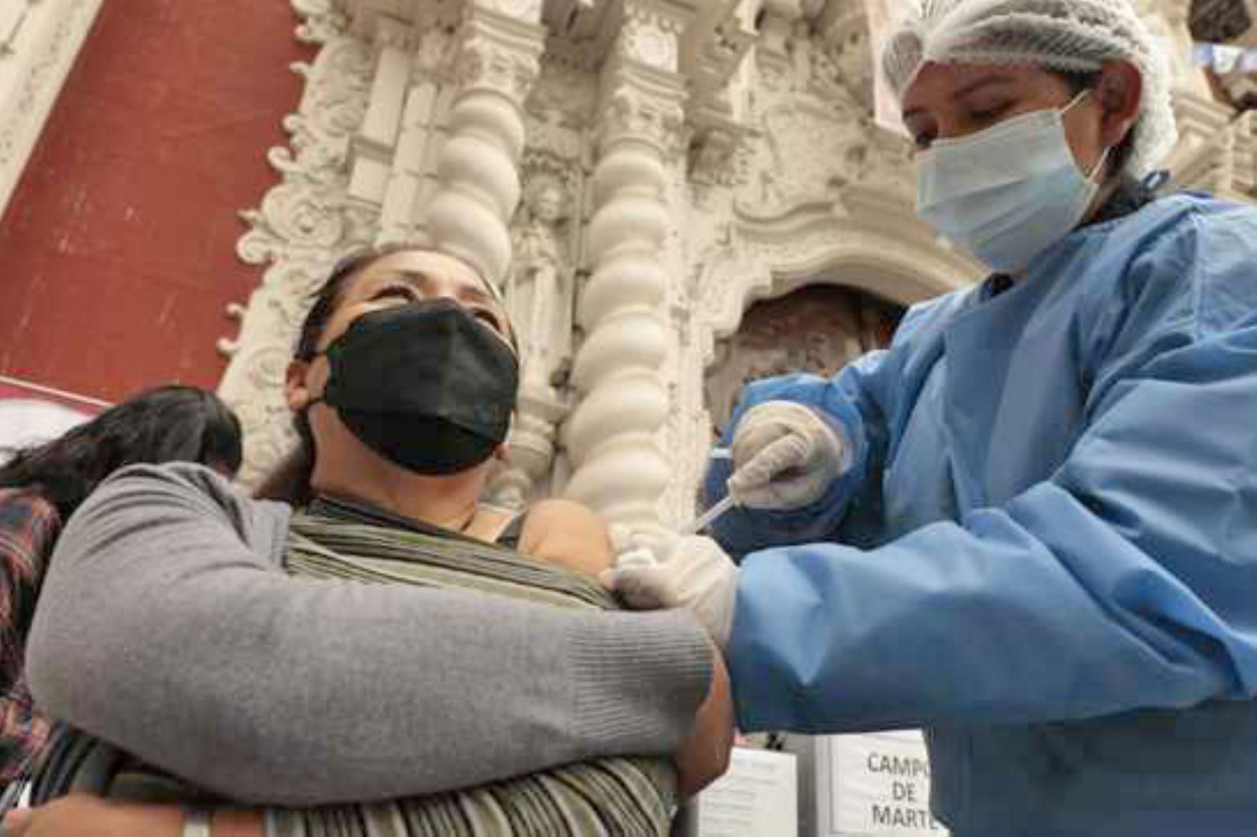 El Ministerio de Salud realizó una campaña de vacunación en distintas iglesias de Lima. Foto: ANDINA/Difusión