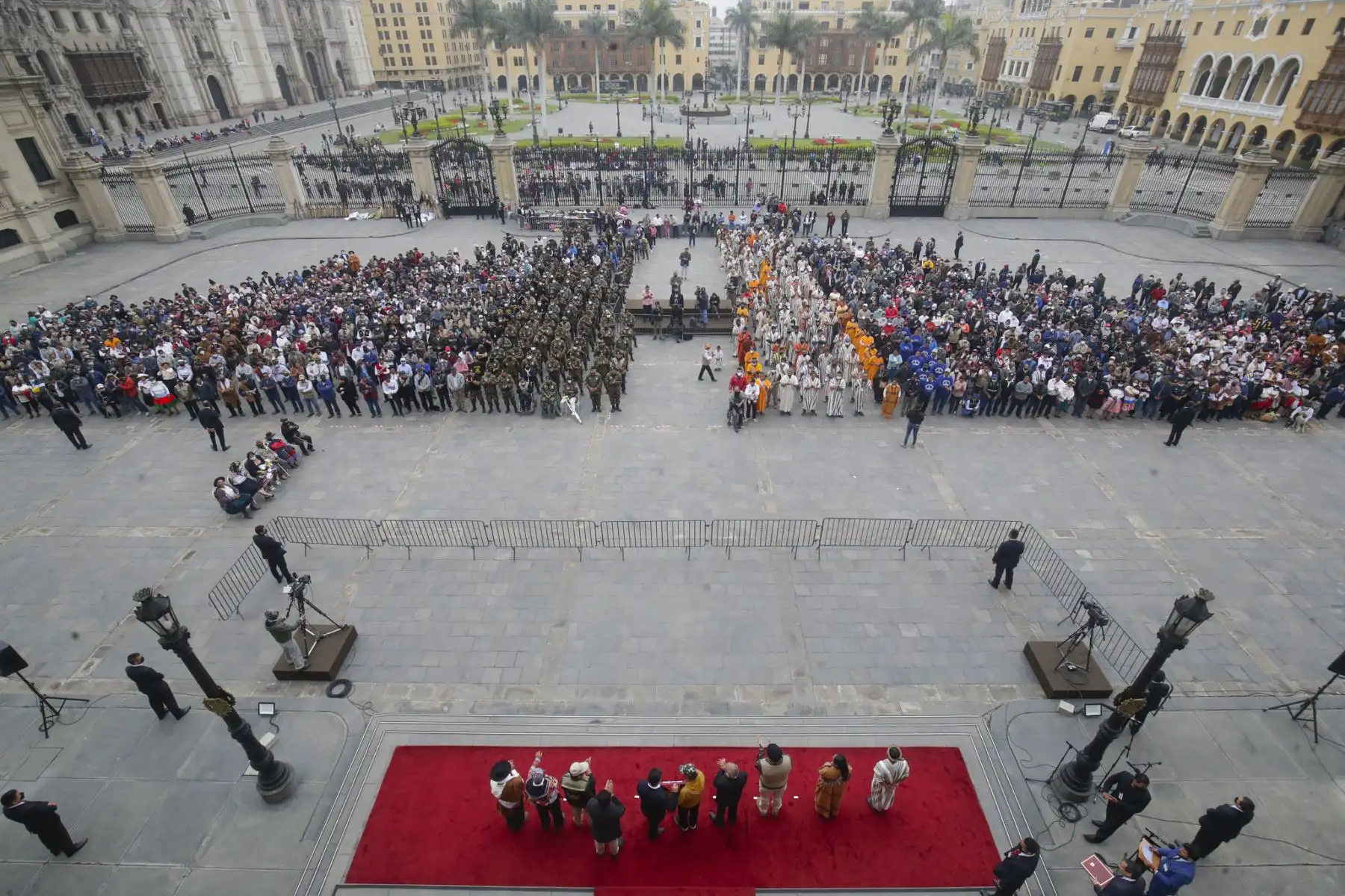 Presidente Pedro Castillo sostiene encuentro con líderes y representantes de la comunidad asháninka.
Foto: ANDINA/Prensa Presidencia
