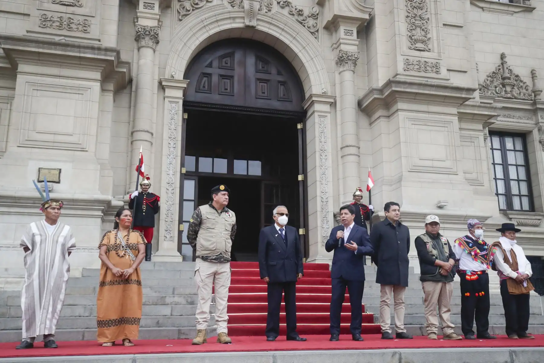 Presidente Pedro Castillo sostiene encuentro con líderes y representantes de la comunidad asháninka.
Foto: ANDINA/Prensa Presidencia