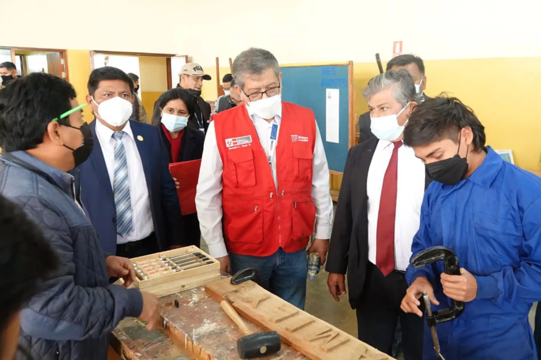 Ministro Rosendo Serna visita las instalaciones del colegio San Luis Gonzaga de Ica. Foto: MINEDU/Difusión