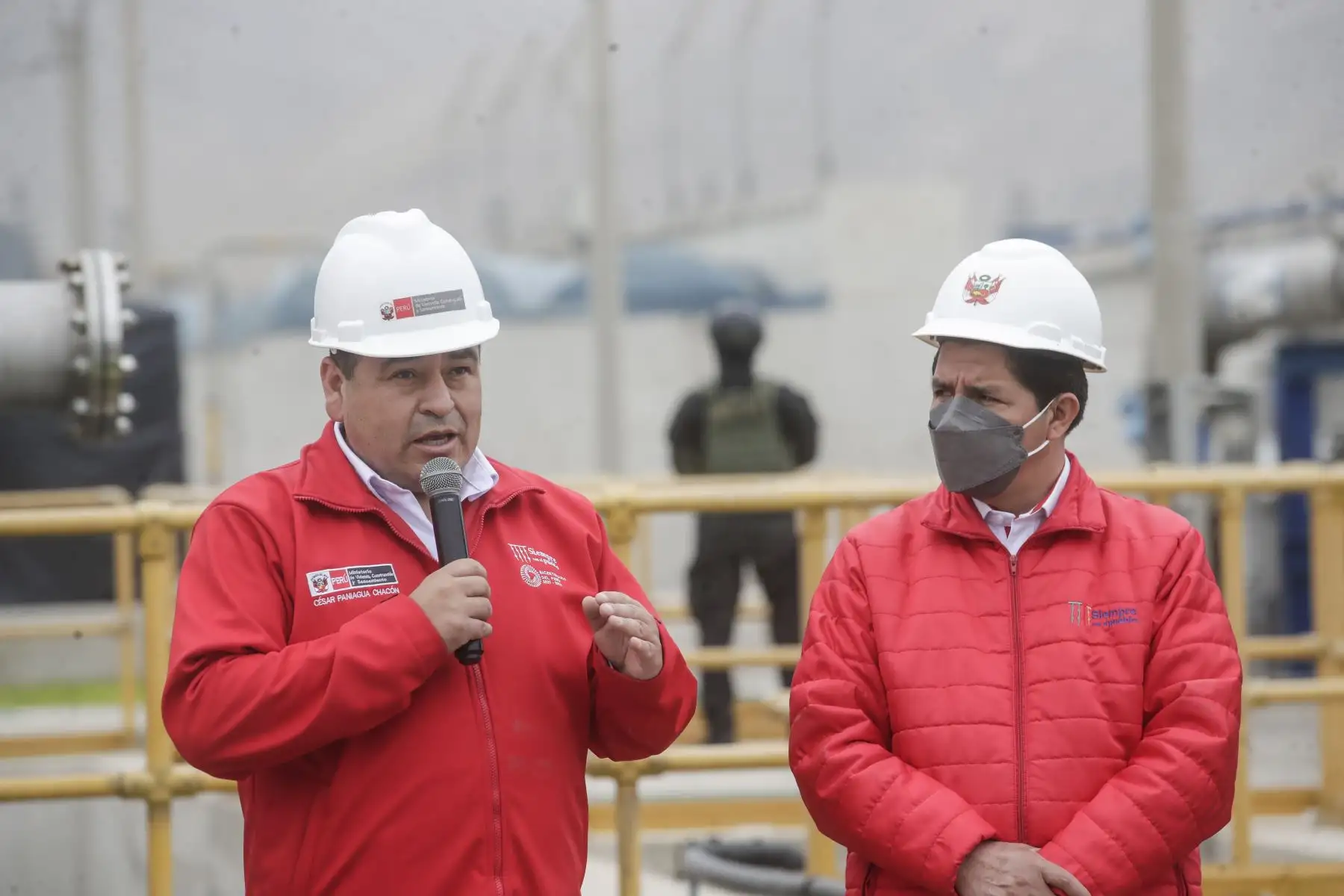 Jefe de Estado Pedro Castillo inspecciona funcionamiento de planta desalinizadora y tratamiento de aguas residuales del proyecto PROVISUR. Foto: ANDINA/ Prensa Presidencia