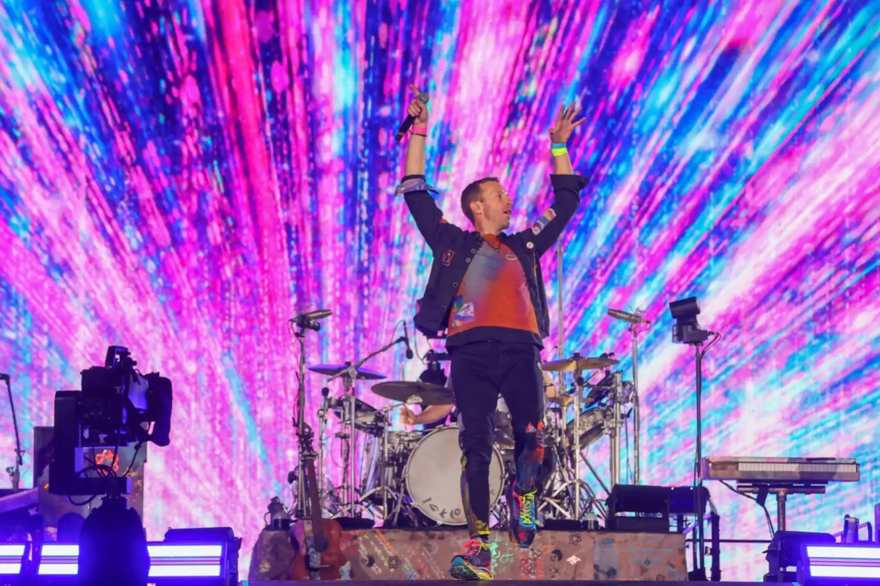 Banda británica Coldplay  en la voz de Chris Martin deslumbra en gran concierto realizado en el Estadio Nacional como parte de su tour internacional “Music of the spheres”.
Foto: ANDINA/ Andrés Valle