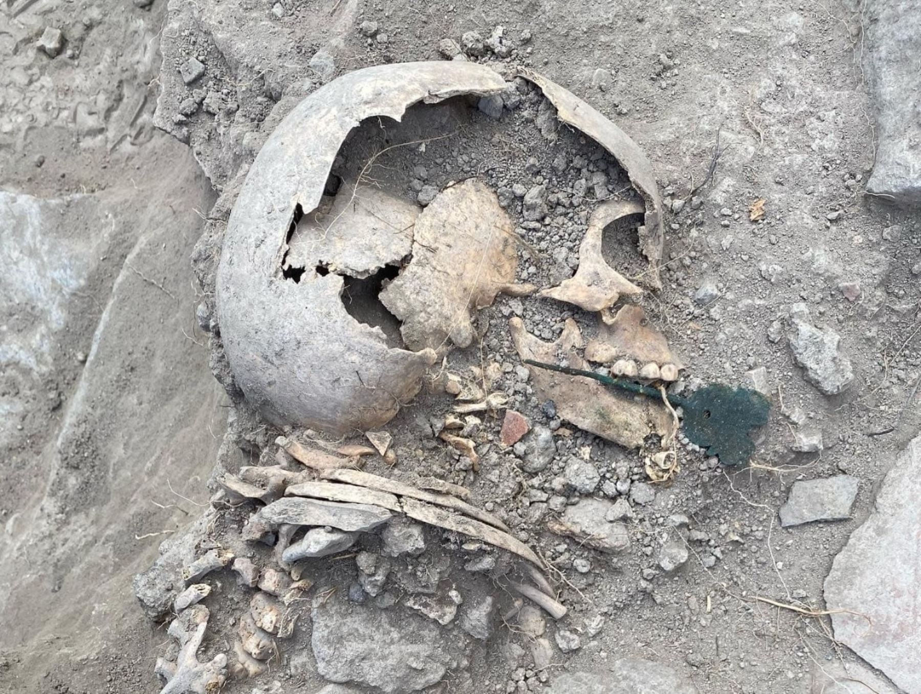Cajamarca sorprende con hallazgo de restos óseos de infantes en la colina Santa Apolonia