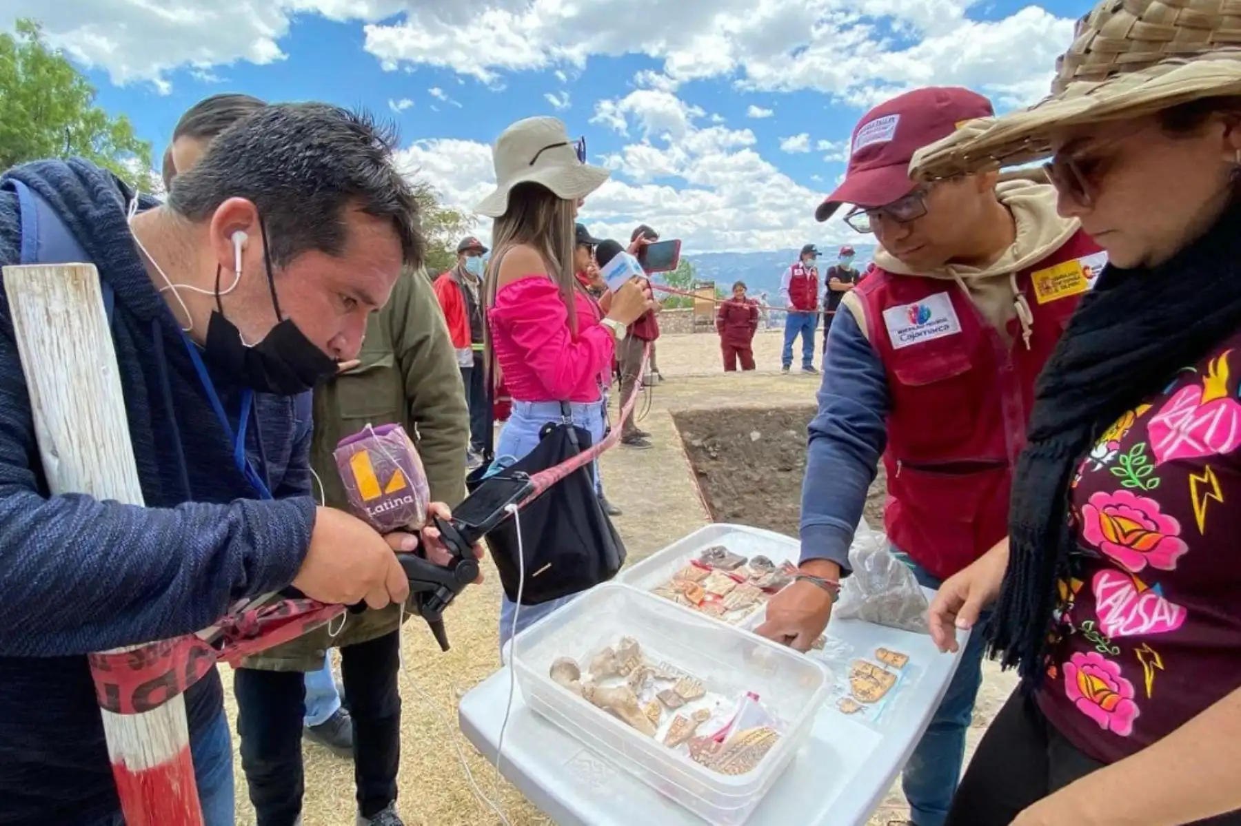 Según la evidencia recuperada hasta la fecha, esta revela que la ocupación principal de la colina Santa Apolonia o Apu Rumitiana, corresponde a la Cultura Cajamarca o Caxamarca, entre los años 500 d.C. a 1300 d.C. Foto: Cortesía/ Proyecto de Investigación Arqueológica de la Colina Santa Apolonia