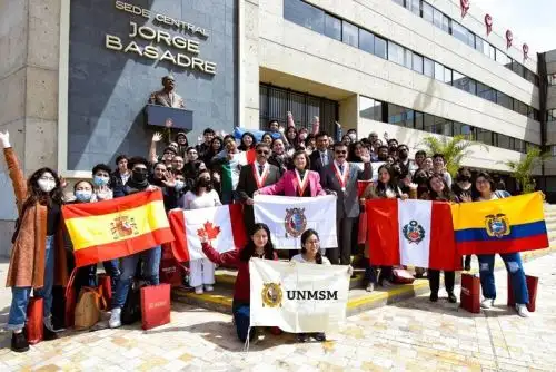 Mejores alumnos de San Marcos estudiarán en prestigiosas universidades extranjeras.