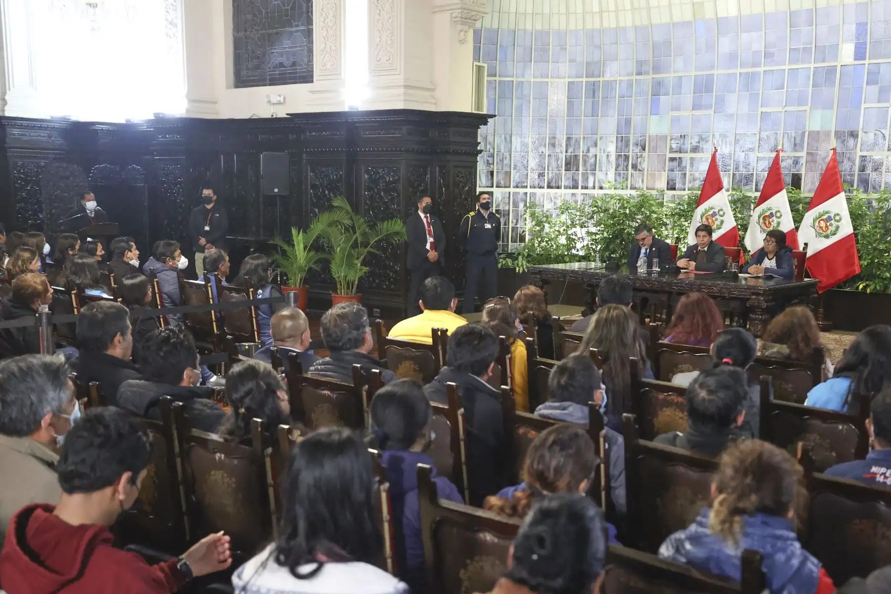 Presidente Pedro Castillo sostiene encuentro con la Federación Nacional de Auxiliares de Educación
Foto: ANDINA/Prensa Presidencia