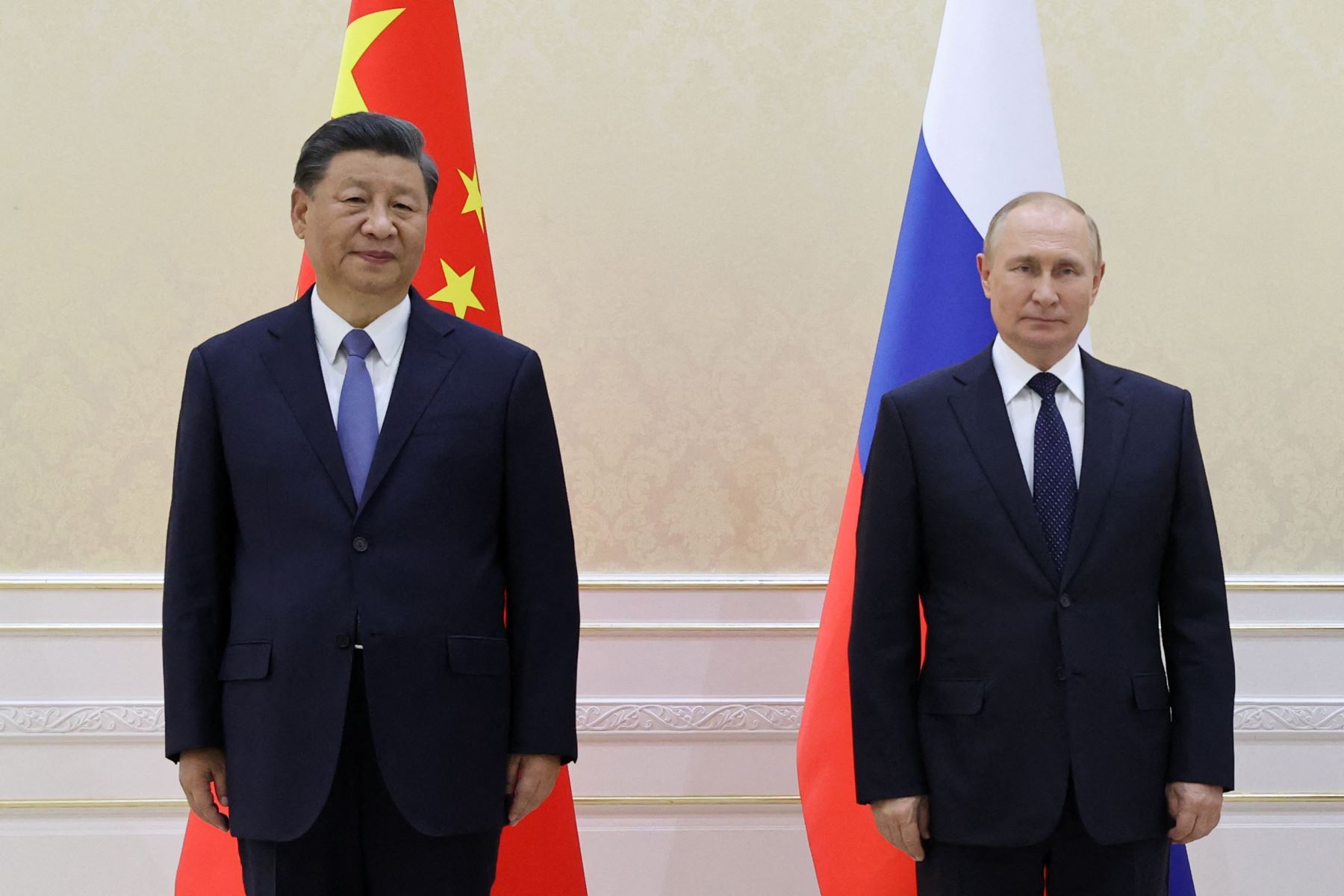 Putin y Xi Jinping elogian las relaciones de dos \"grandes potencias\" frente a Occidente