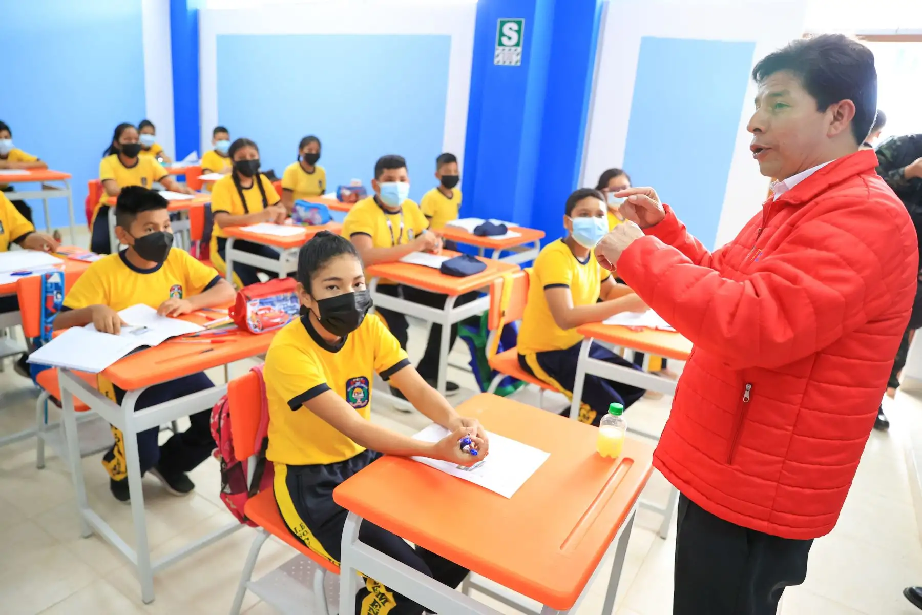 El presidente de la República, Pedro Castillo Terrones, inauguró hoy la Institución Educativa SO1 PNP Carlos Teodoro Puell Mendoza en el distrito de Tumbes, obra que beneficiará a 646 alumnos de inicial, primaria y secundaria. Foto: ANDINA/Presidencia Perú