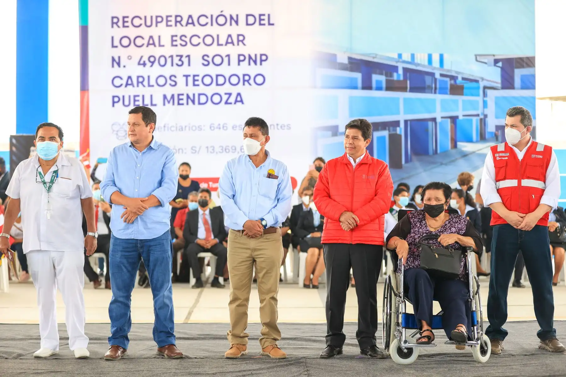 El presidente de la República, Pedro Castillo Terrones, inauguró hoy la Institución Educativa SO1 PNP Carlos Teodoro Puell Mendoza en el distrito de Tumbes, obra que beneficiará a 646 alumnos de inicial, primaria y secundaria. Foto: ANDINA/Presidencia Perú