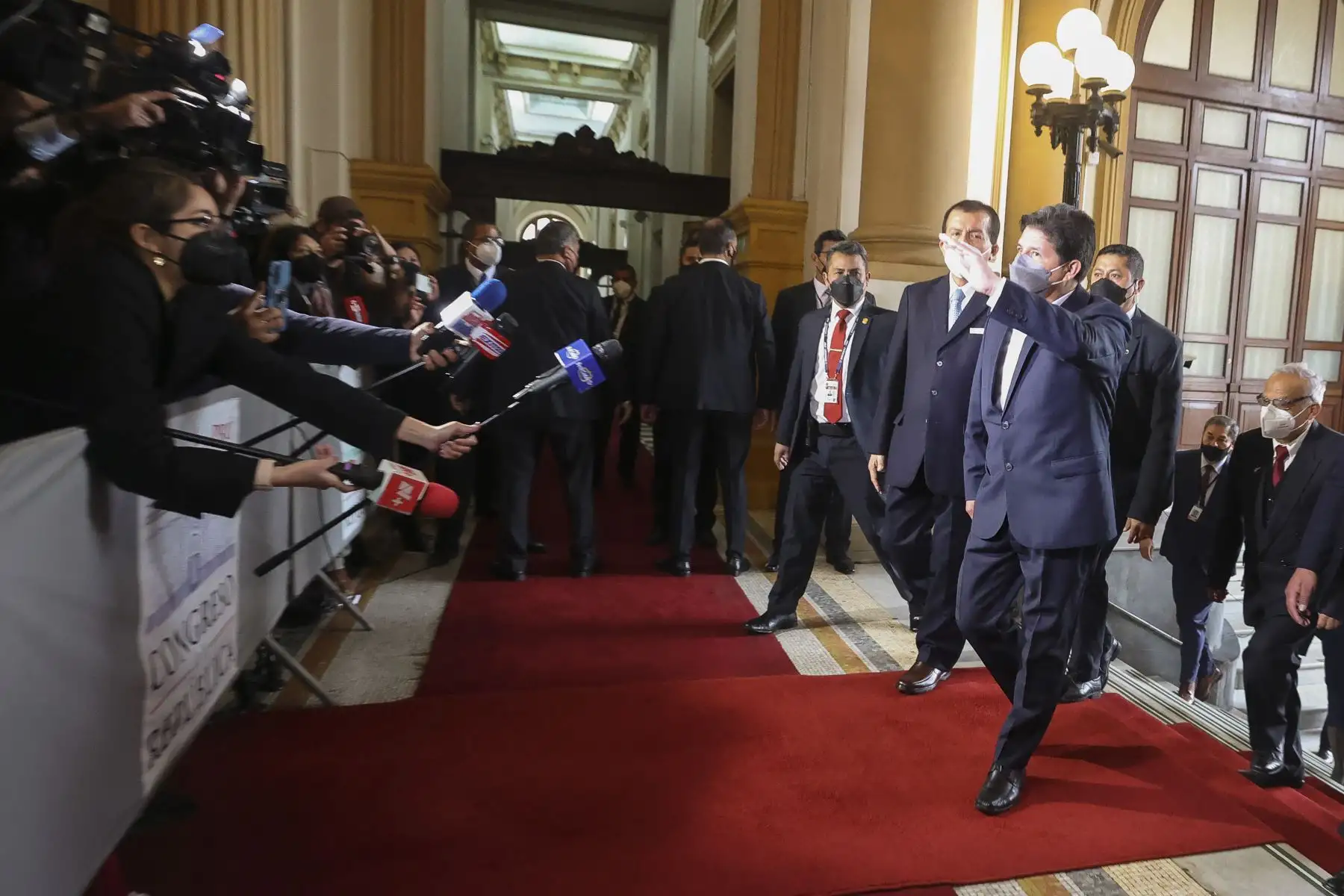 El presidente de la República, Pedro Castillo, llega al Congreso de la República, para  sostener una reunión con el titular del Congreso, José Williams Zapata. Foto:ANDINA/ Prensa Presidencia