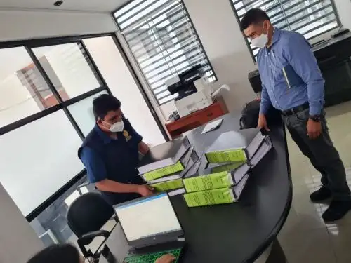 Fiscalía Anticorrupción intervino esta madrugada la sede de la Municipalidad Provincial de Sullana por un presunto direccionamiento en contrataciones en el que estaría implicado el alcalde Edwar Saldaña y otras nueve personas. ANDINA/Difusión