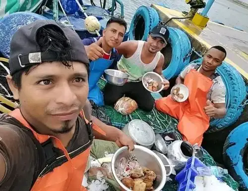 Pescadores de Salaverry llevan cinco días perdidos en alta mar. Según sus familiares la última comunicación se produjo a la altura del mar de Máncora, en Piura, el domingo 11 de setiembre. ANDINA/Difusión