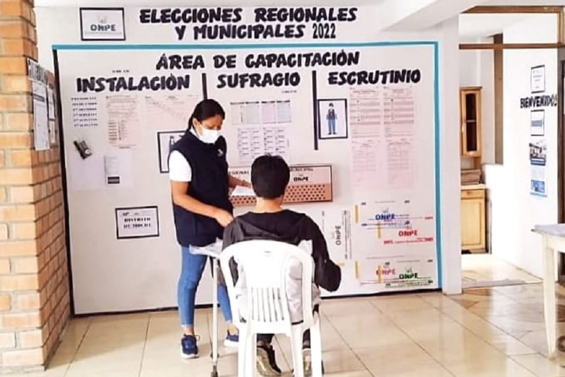 La Oficina de Procesos Electorales (ODPE) Trujillo capacitará a 19,554 miembros de mesa que participarán en las Elecciones Regionales y Municipales 2022 a realizarse el domingo 2 de octubre.
