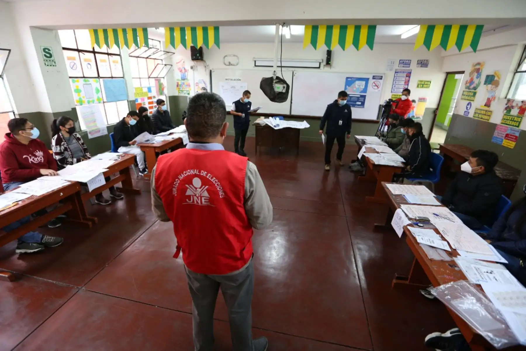 El Jurado Nacional de Elecciones (JNE) fiscalizó la primera jornada de capacitación de los ciudadanos que cumplirán la función de miembros de mesa de sufragio durante las Elecciones Regionales y Municipales del próximo 2 de octubre. Foto: Difusión