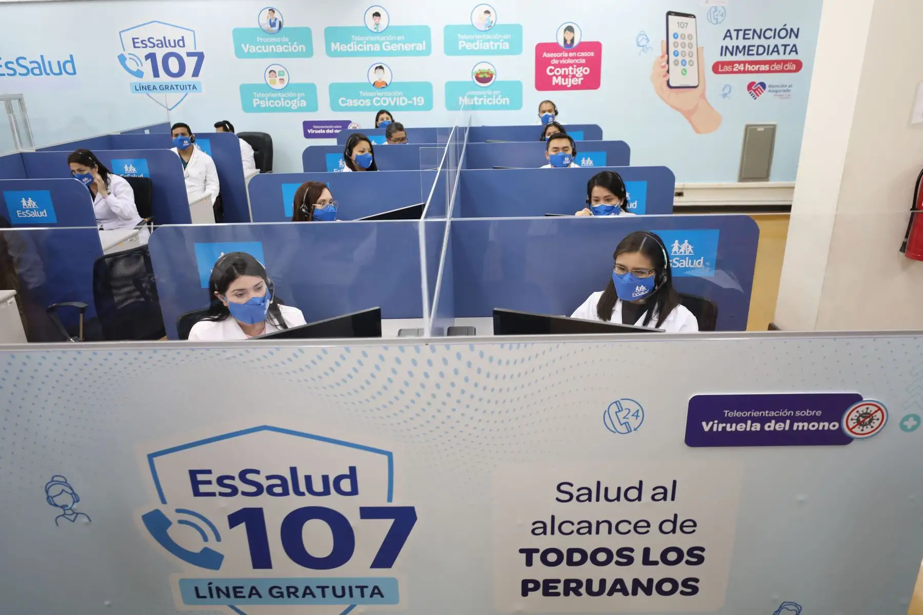 Las personas que deseen obtener información sobre al viruela del mono o tengan alguna sospecha de estar contagiados de esta enfermedad pueden llamar a la línea gratuita 107, opción 7. Foto: ANDINA/Difusión