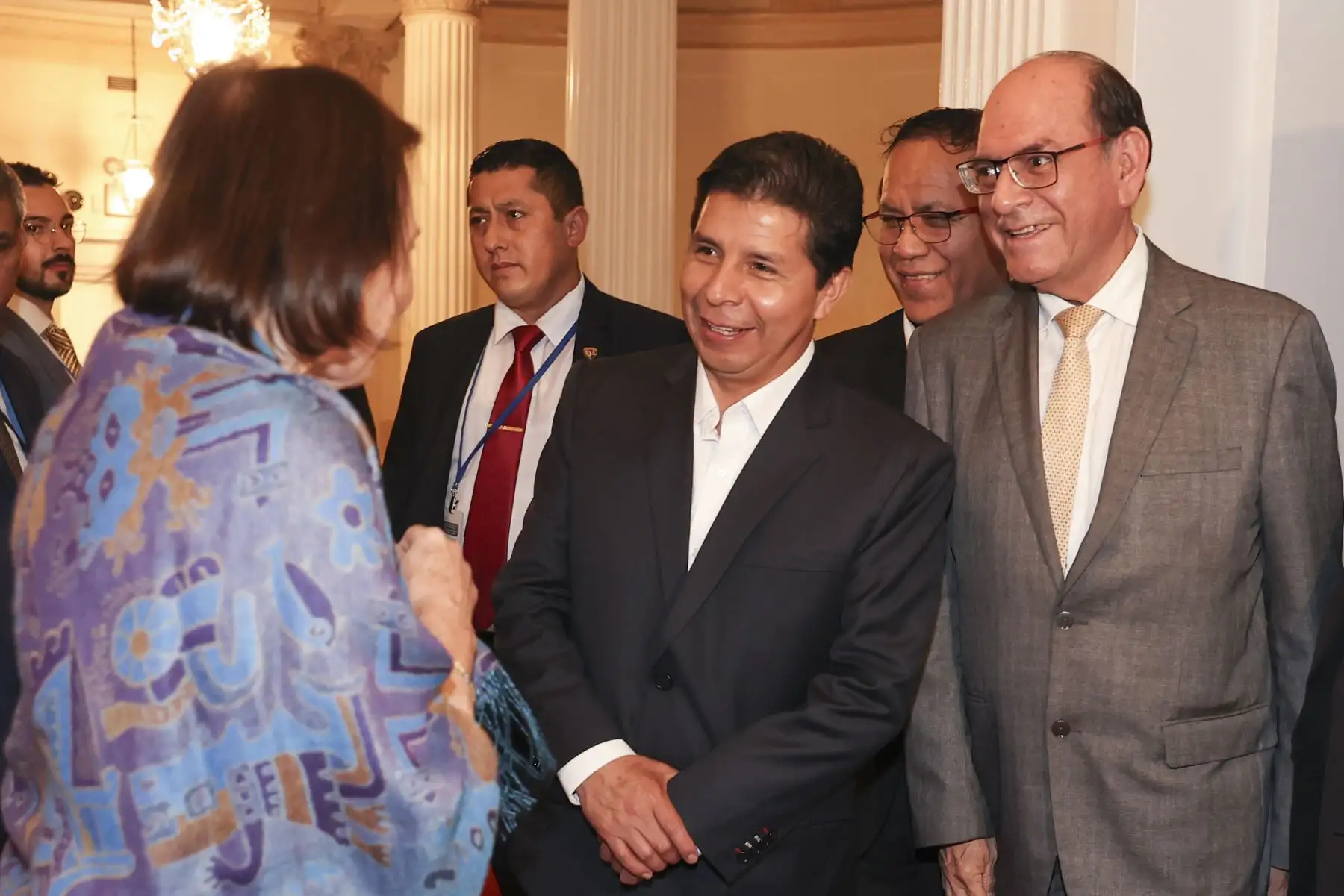 Presidente Pedro Castillo sostiene reunión con Susan Segal, presidenta de American Society Council of Americas (AS/COA) y representantes de empresas.
Foto: ANDINA/Prensa Presidencia/ Vidal Tarqui Palomino