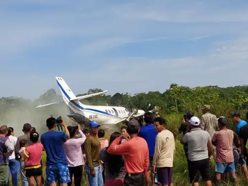 Comisión del MTC investigará las causas del accidente aéreo ocurrido esta mañana en el aeródromo de El Estrecho. Foto: Cortesía