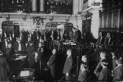 Archivo histórico por el Bicentenario del Congreso de la República