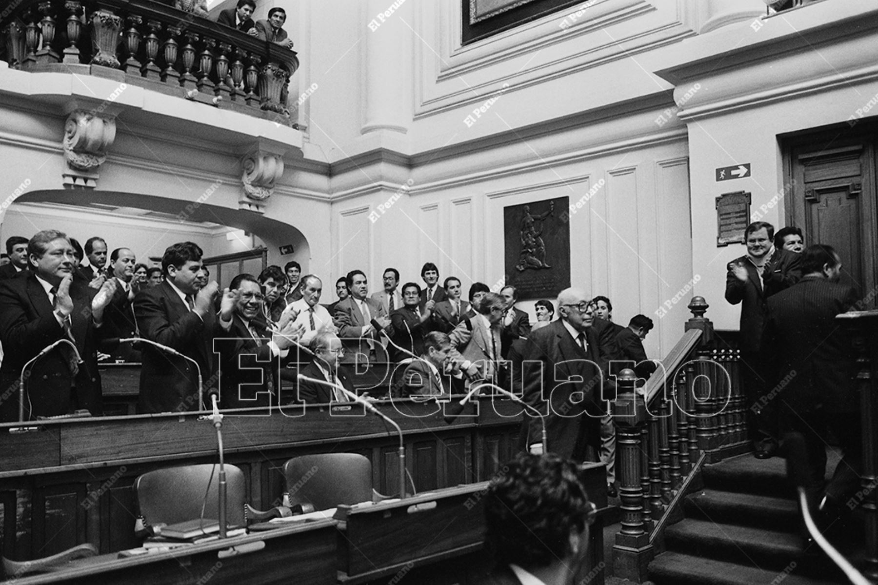Lima - 26 julio 1991 / Elección de Roberto Ramírez del Villar como presidente de la Cámara de Diputados. Foto: Archivo Histórico de El Peruano / Jorge Paz