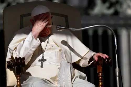 El papa Francisco intenta guardar un equilibrio delicado entre la condena de una guerra "cruel" y el mantenimiento del diálogo con Moscú. Foto: AFP