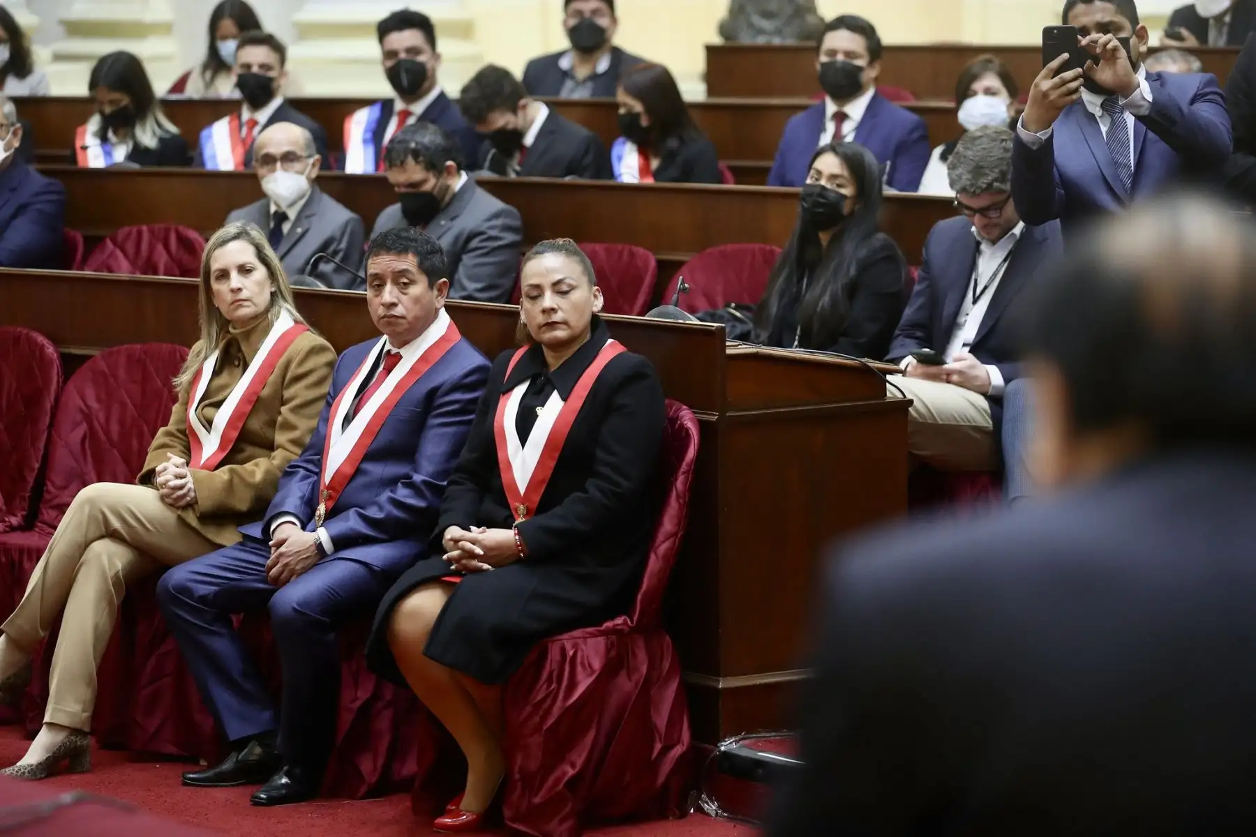 El Presidente del Congreso , José Williams Zapata , participa de la Presentación de la “ Moneda de Plata Conmemorativa por el Bicentenario del Congreso”.
Foto: Congreso
