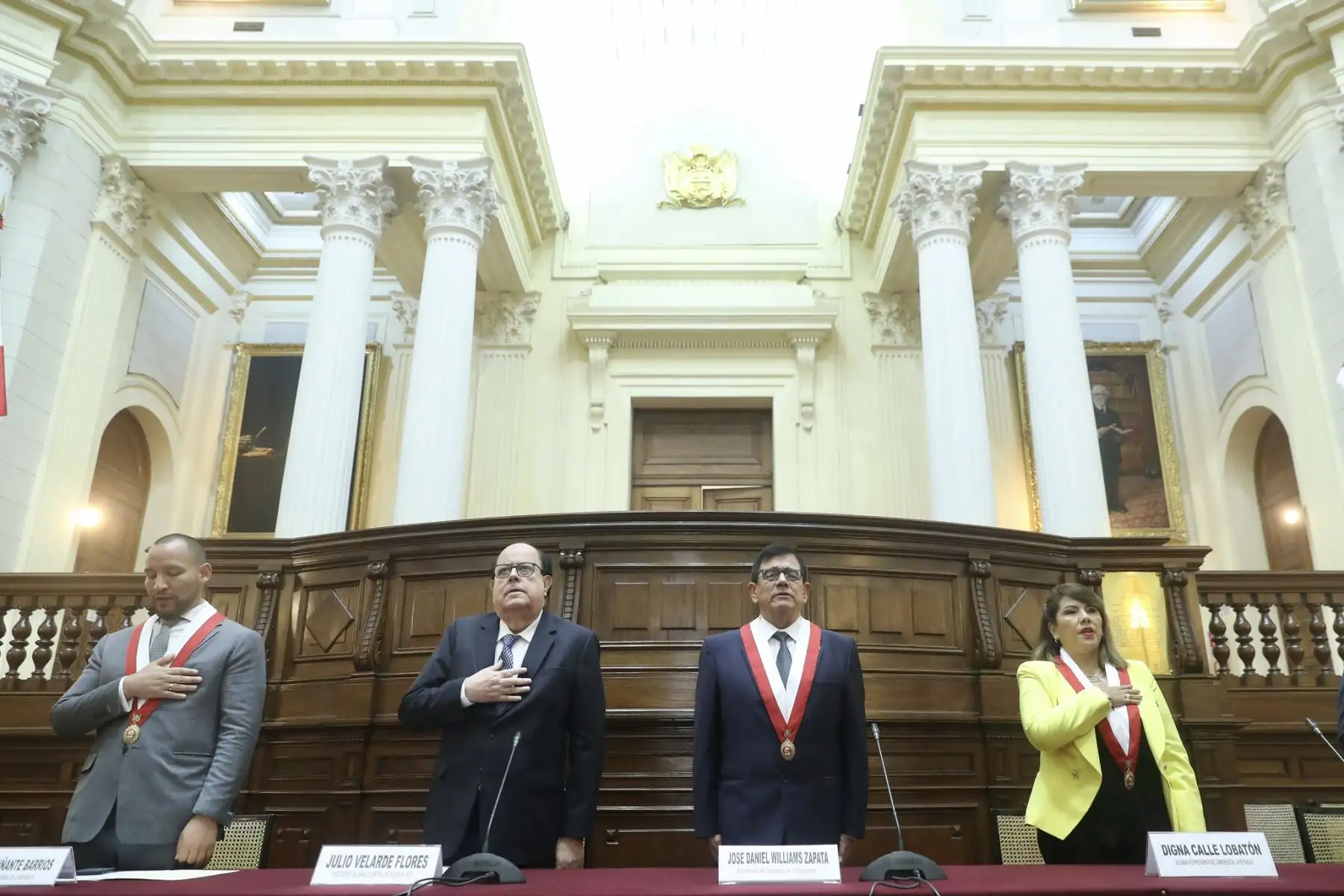 El Presidente del Congreso , José Williams Zapata , participa de la Presentación de la “ Moneda de Plata Conmemorativa por el Bicentenario del Congreso”.
Foto: Congreso