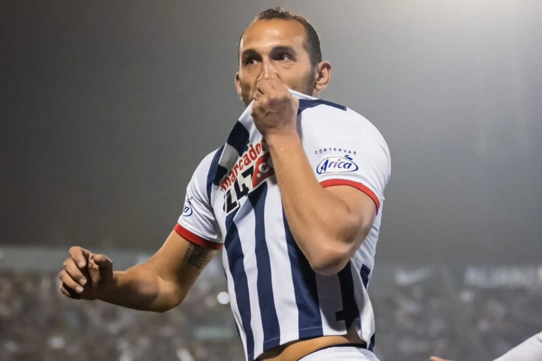 Una actuación sobresaliente de Hernán Barcos hizo que Alianza Lima se quede con los 3 puntos. Foto: Difusión