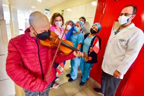 Niña que venció la leucemia es dada de alta en el Instituto Nacional de Salud del Niño San Borja. Foto: ANDINA/Difusión