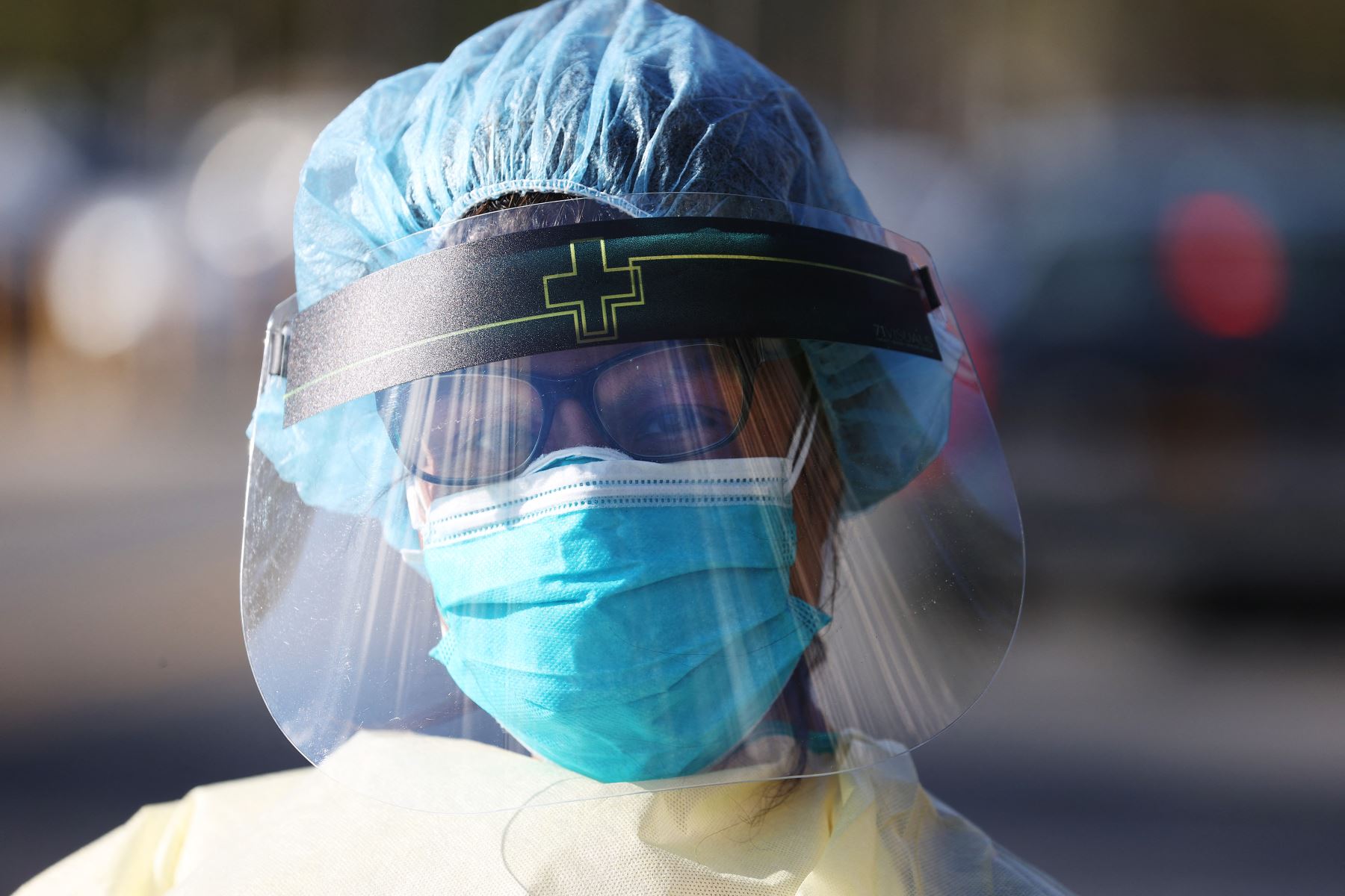Secretario de Salud de EE. UU. asegura que el país aún no ha superado la pandemia