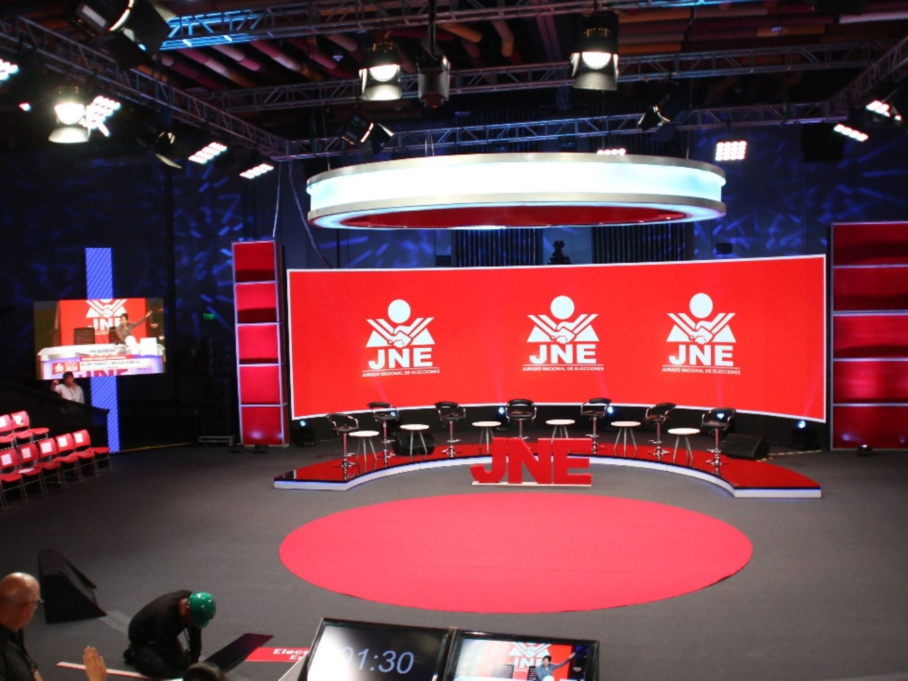 Elecciones 2022: con asistencia de miembros del JNE se realizan debates electorales