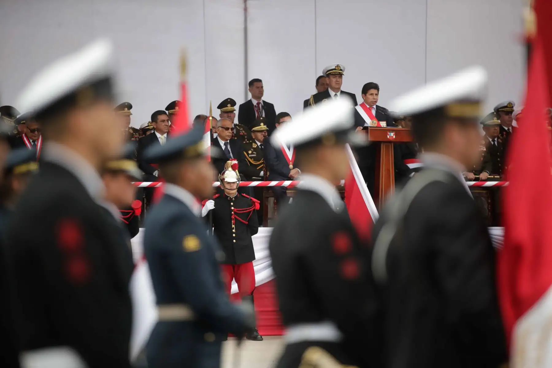 Presidente de la República, Pedro Castillo Terrones, lidera la ceremonia por el Día de las Fuerzas Armadas del Perú. Foto: ANDINA/ Prensa Presidencia