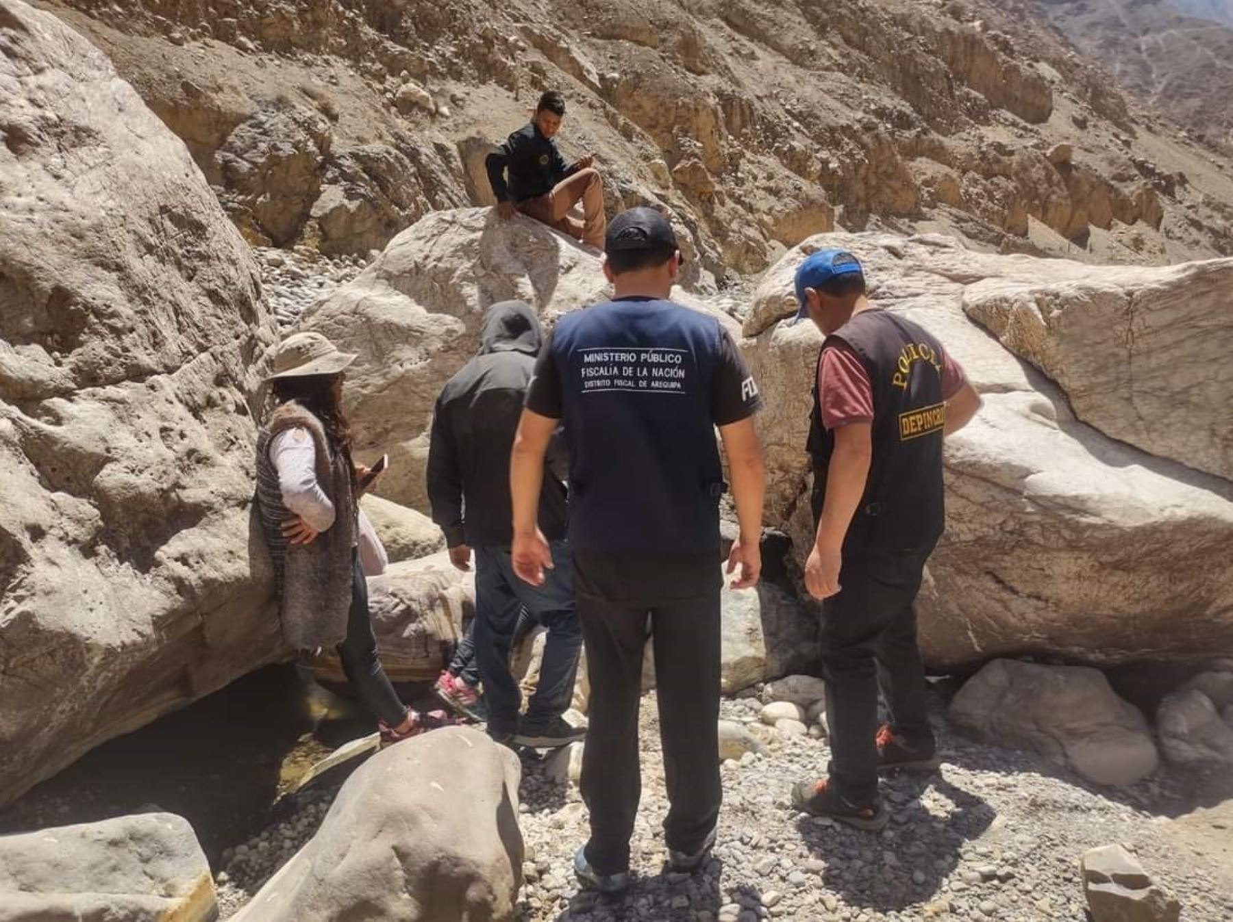 Peritos y científicos determinarán la identidad de los restos humanos hallados en distrito de Huambo, región Arequipa. Foto: ANDINA/difusión.