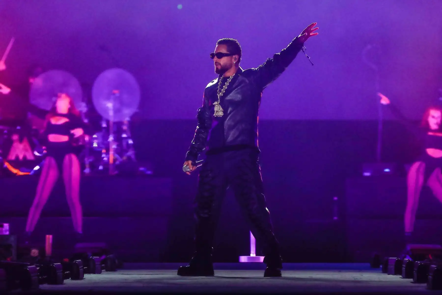 El cantante colombiano Maluma hizo vibrar a sus fans quienes corearon sus éxitos más sonados en las radios. El reguetonero dio un sensacional show donde entonó temas como “Felices los cuatro”, “Hawái” y “ADMV” de su gira “Papi Juancho, Maluma World Tour”. Foto: ANDINA/Renato Pajuelo