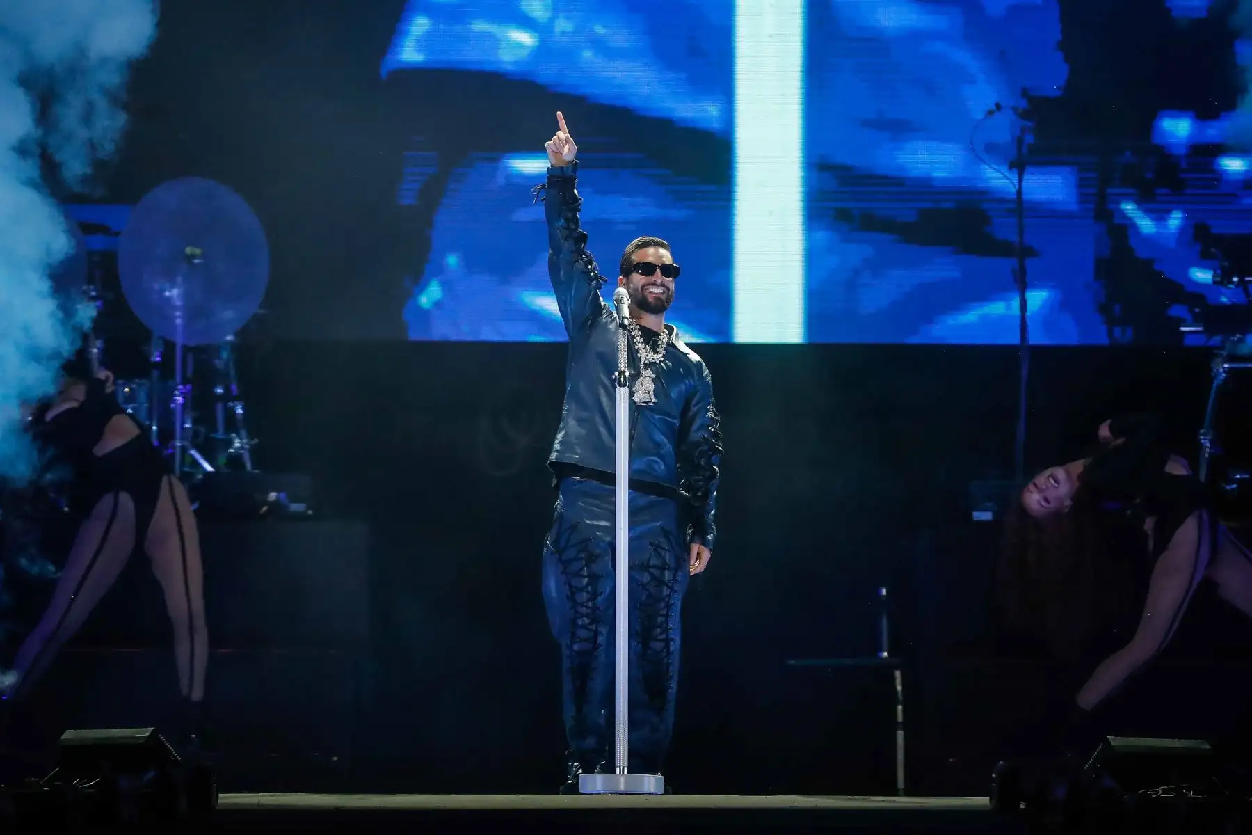 El cantante colombiano Maluma hizo vibrar a sus fans quienes corearon sus éxitos más sonados en las radios. El reguetonero dio un sensacional show donde entonó temas como “Felices los cuatro”, “Hawái” y “ADMV” de su gira “Papi Juancho, Maluma World Tour”. Foto: ANDINA/Renato Pajuelo