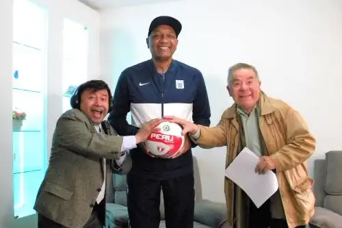 El productor Efraín Aguilar, el locutor radial Koky Salgado y el exfutbolista José Velásquez tienen algo en común: en la plenitud de sus años sufrieron la pérdida auditiva y encontraron una salida que impidió su frustración laboral y social. Foto: ANDINA/Difusión