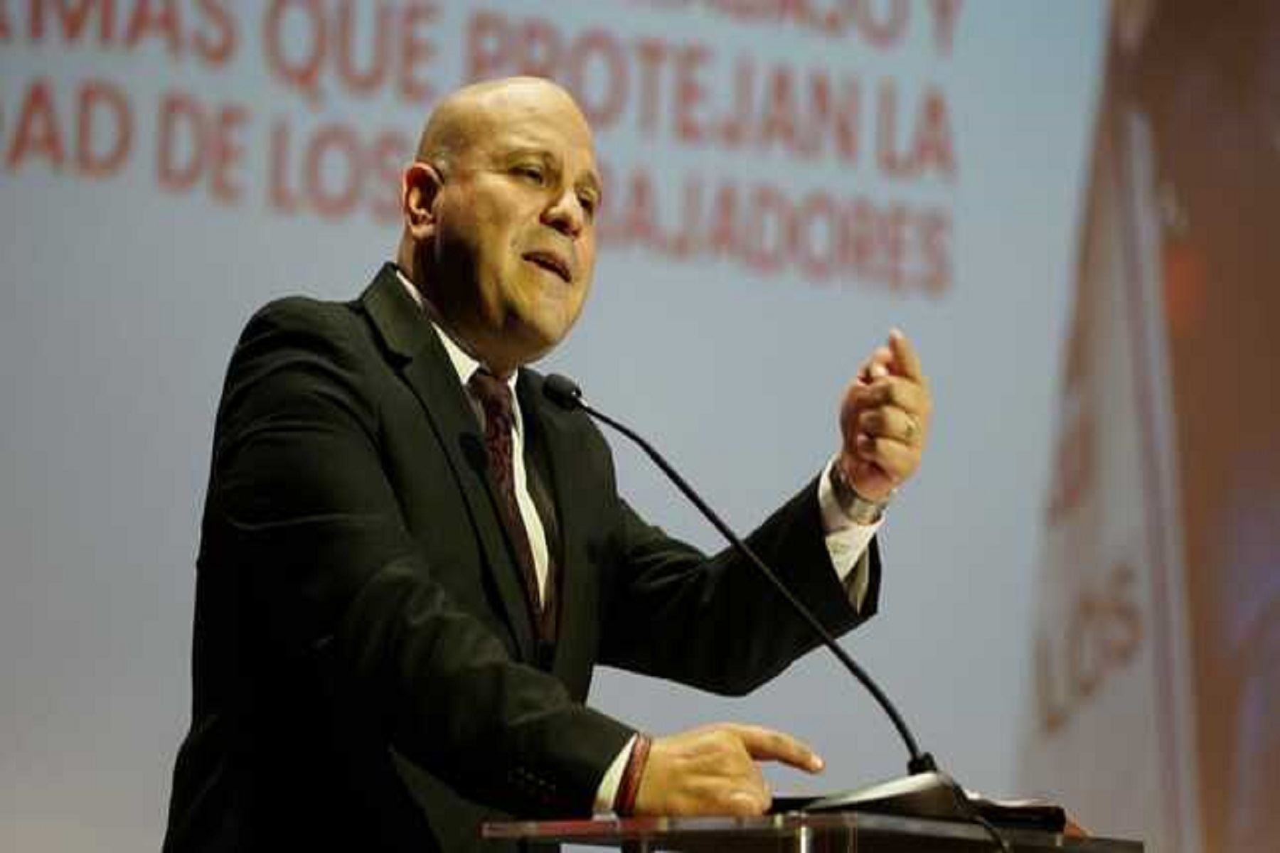 Ministro de Trabajo y Promoción del Empleo, Alejandro Salas.