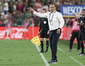 Juan Reynoso no pudo debutar con triunfo en la selección peruana